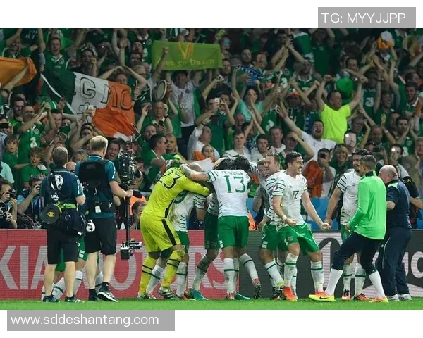 欧联赛场风云:凯尔特人与罗马的史诗对决,意甲红狼转战主战场 欧联赛场风云:凯尔特人与罗马的史诗对决,意甲红狼转战主战场