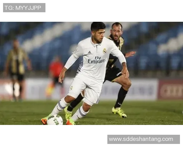 迪亚兹力压群雄,一击惊雷,问鼎德甲月度最佳进球! 迪亚兹力压群雄,一击惊雷,问鼎德甲月度最佳进球!