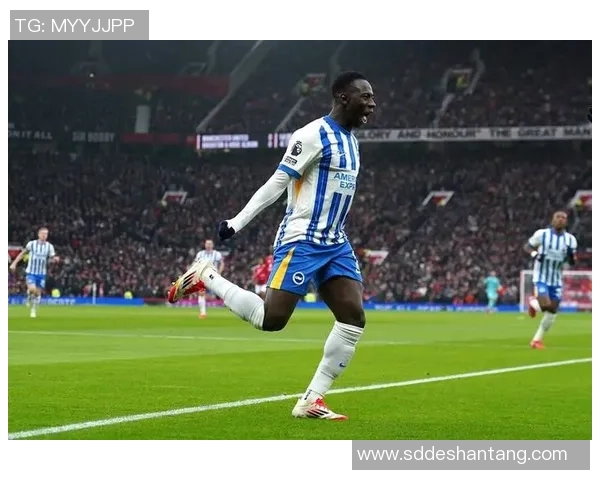 曼联40岁少帅从队史最差开局杀回前六