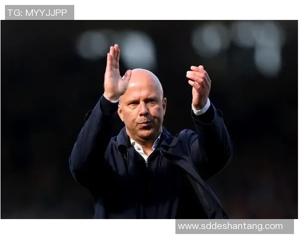 红军之巅的隐忧：斯洛特直言定位球成短板，利物浦凭什么在“三足鼎立”中突围？